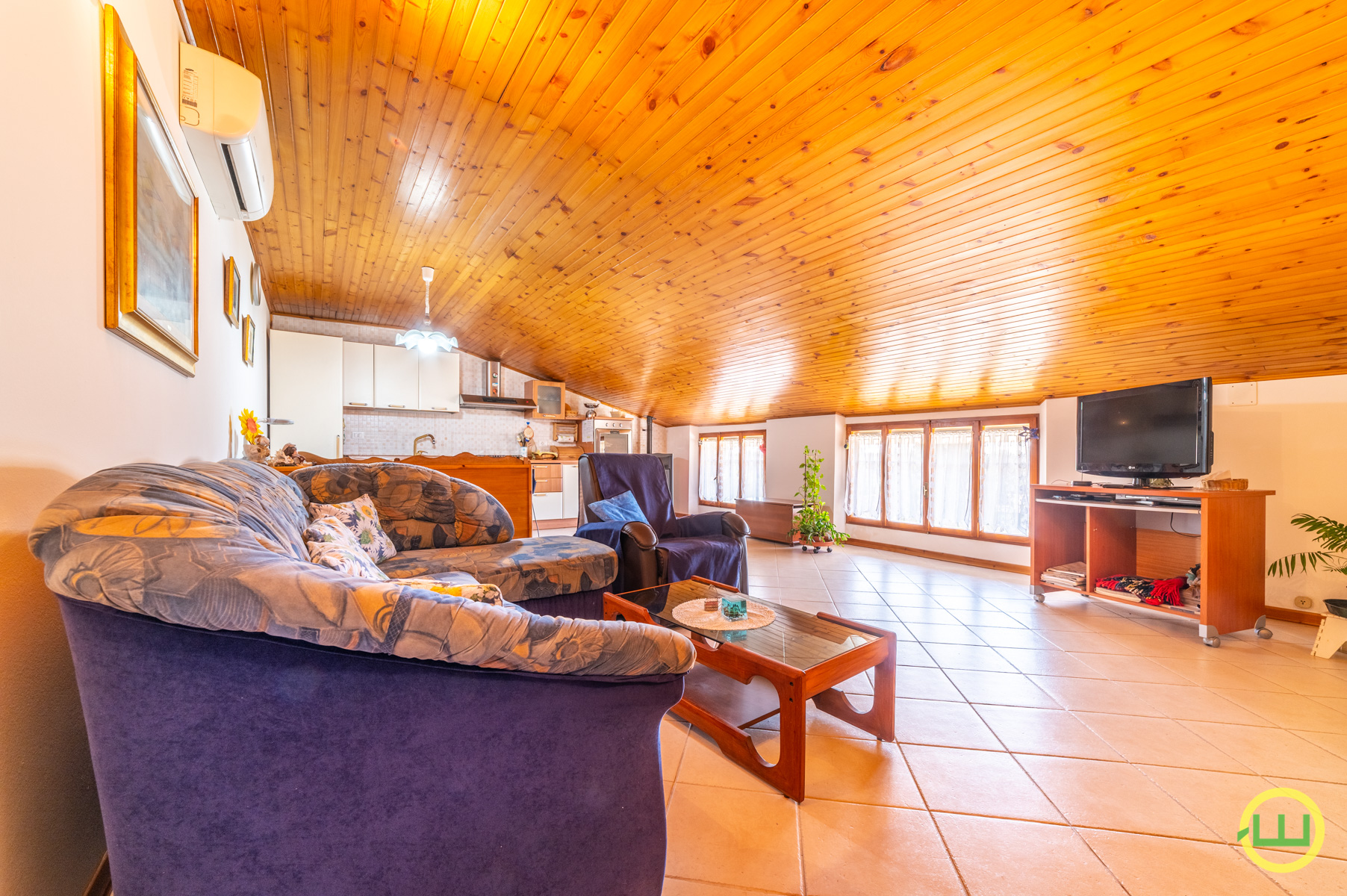 Media numero 3 di BELLISSIMO APPARTAMENTO MANSARDATO A BUJA!