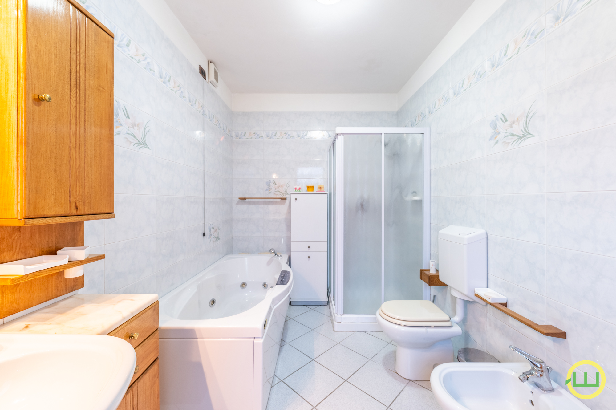 Media numero 11 di CURATA E LUMINOSA VILLA QUADRICAMERE E TRISERVIZI A CODROIPO