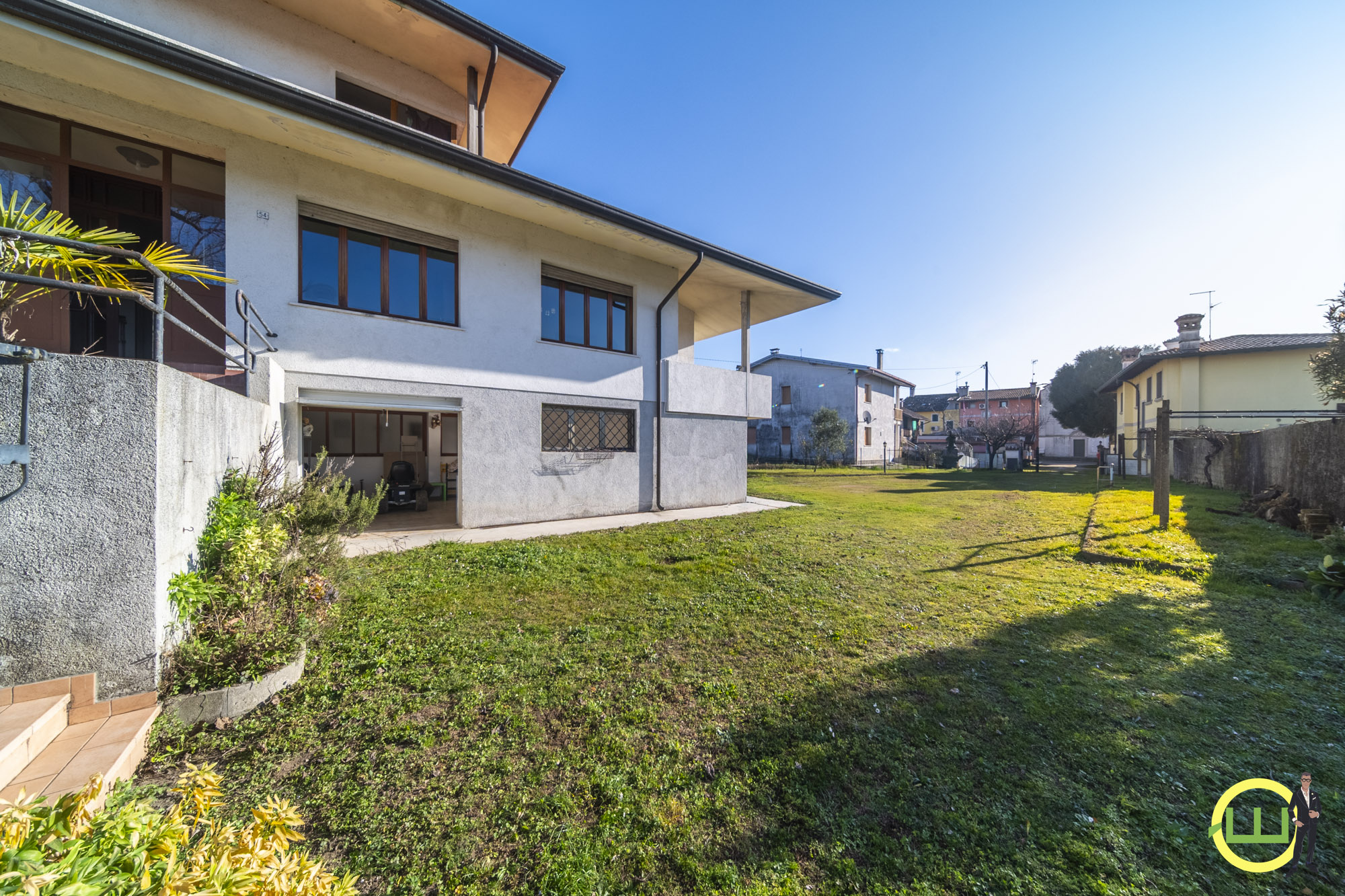 Media numero 51 di LUMINOSA VILLA CON GIARDINO A TEOR