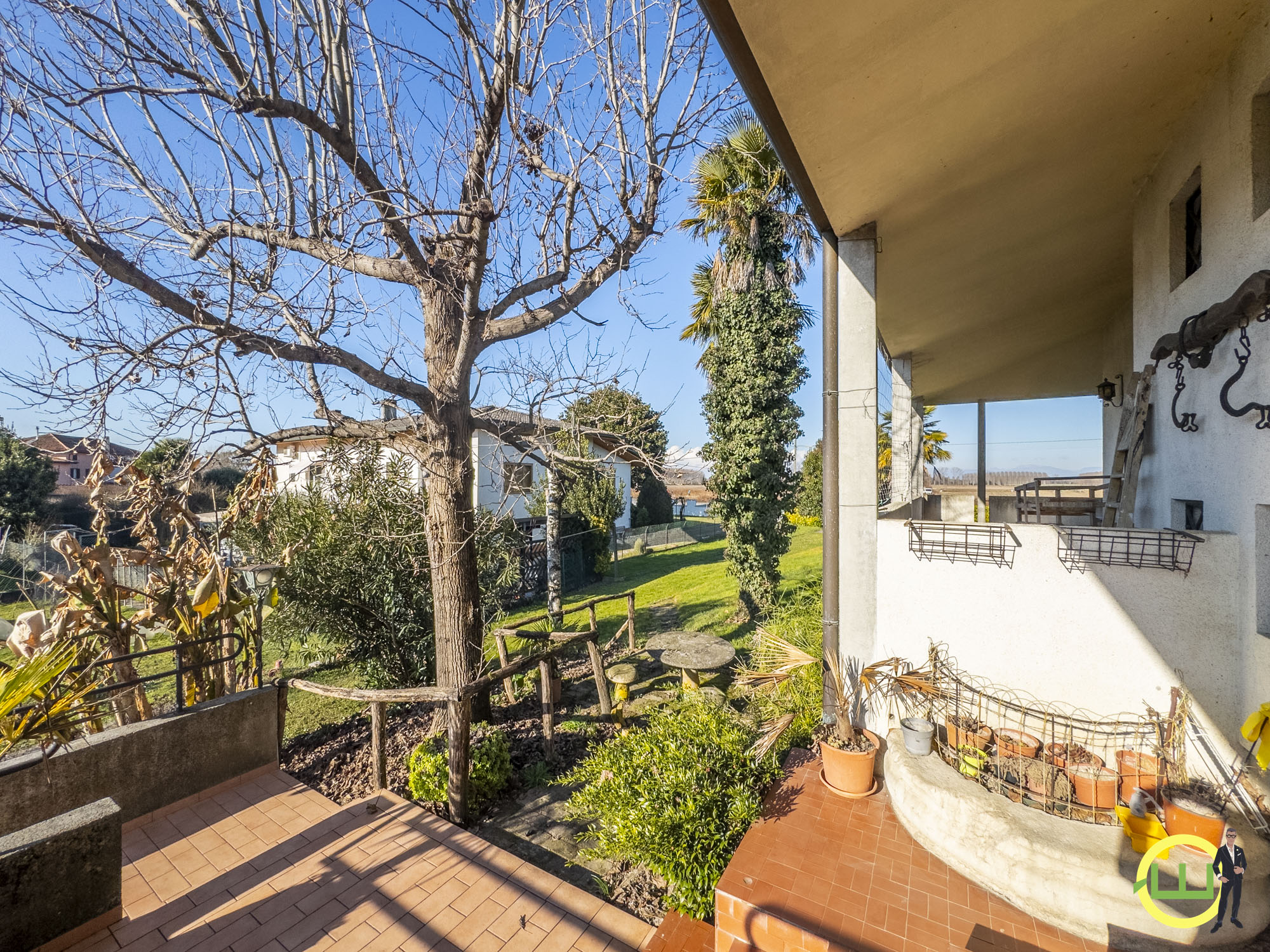 Media numero 8 di LUMINOSA VILLA CON GIARDINO A TEOR