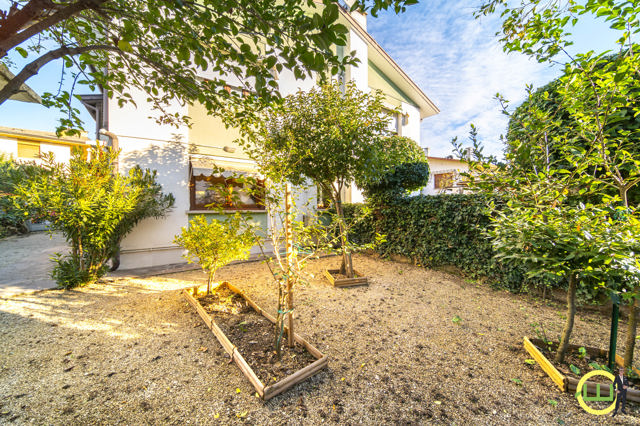 Media numero 27 di APPARTAMENTO IN BIFAMILIARE CON GIARDINO ESCLUSIVO A CODROIPO