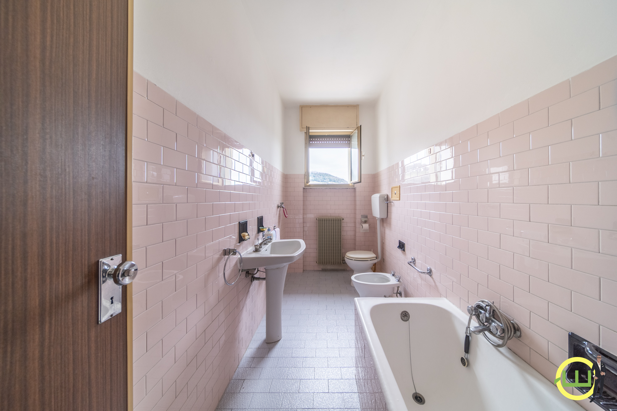 Media numero 16 di PANORAMICO APPARTAMENTO CON GARAGE IN CENTRO A CORMONS