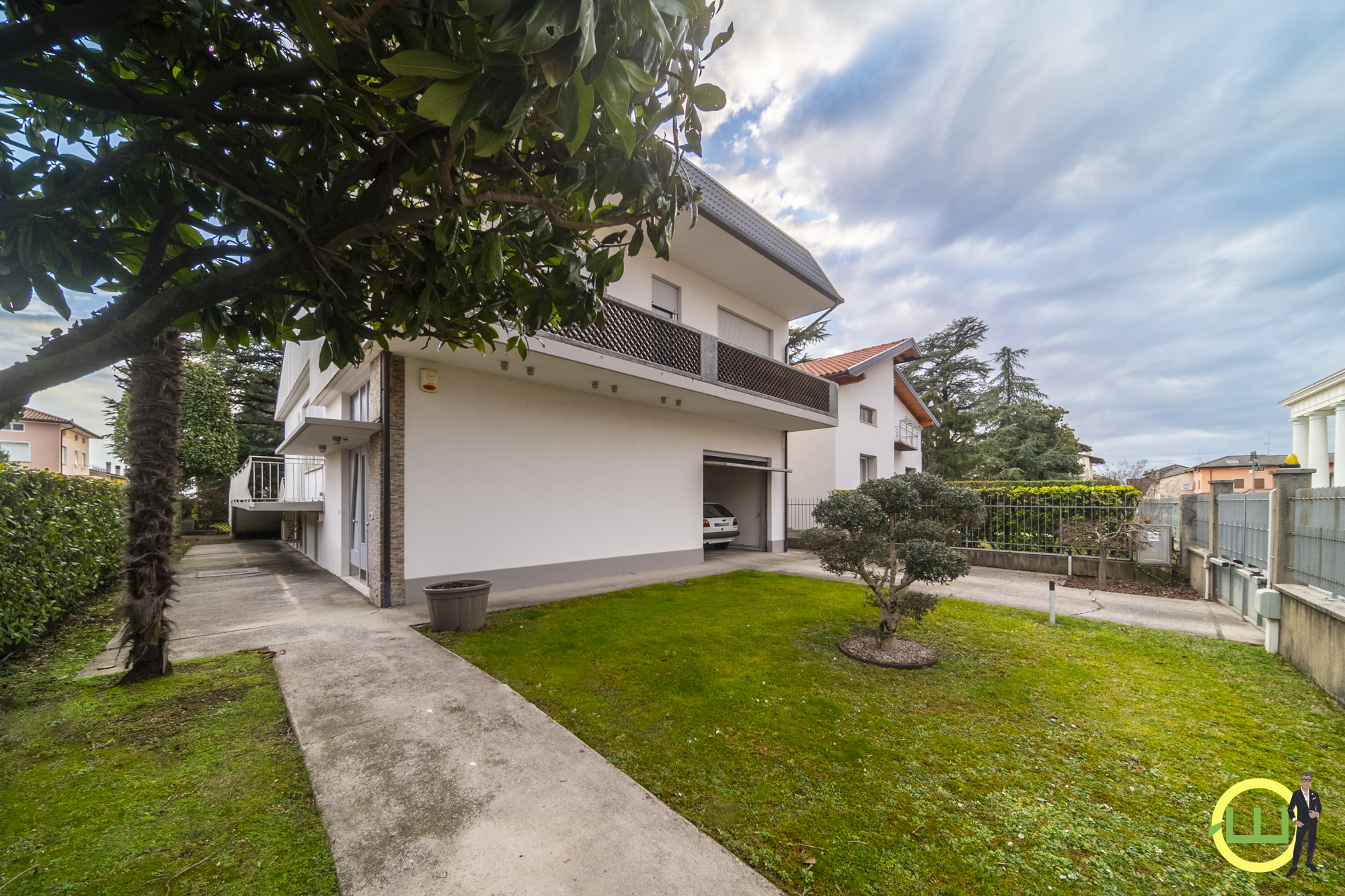 Media numero 26 di VILLA DALLA MODERNA ARCHITETTURA (CARPACCO)