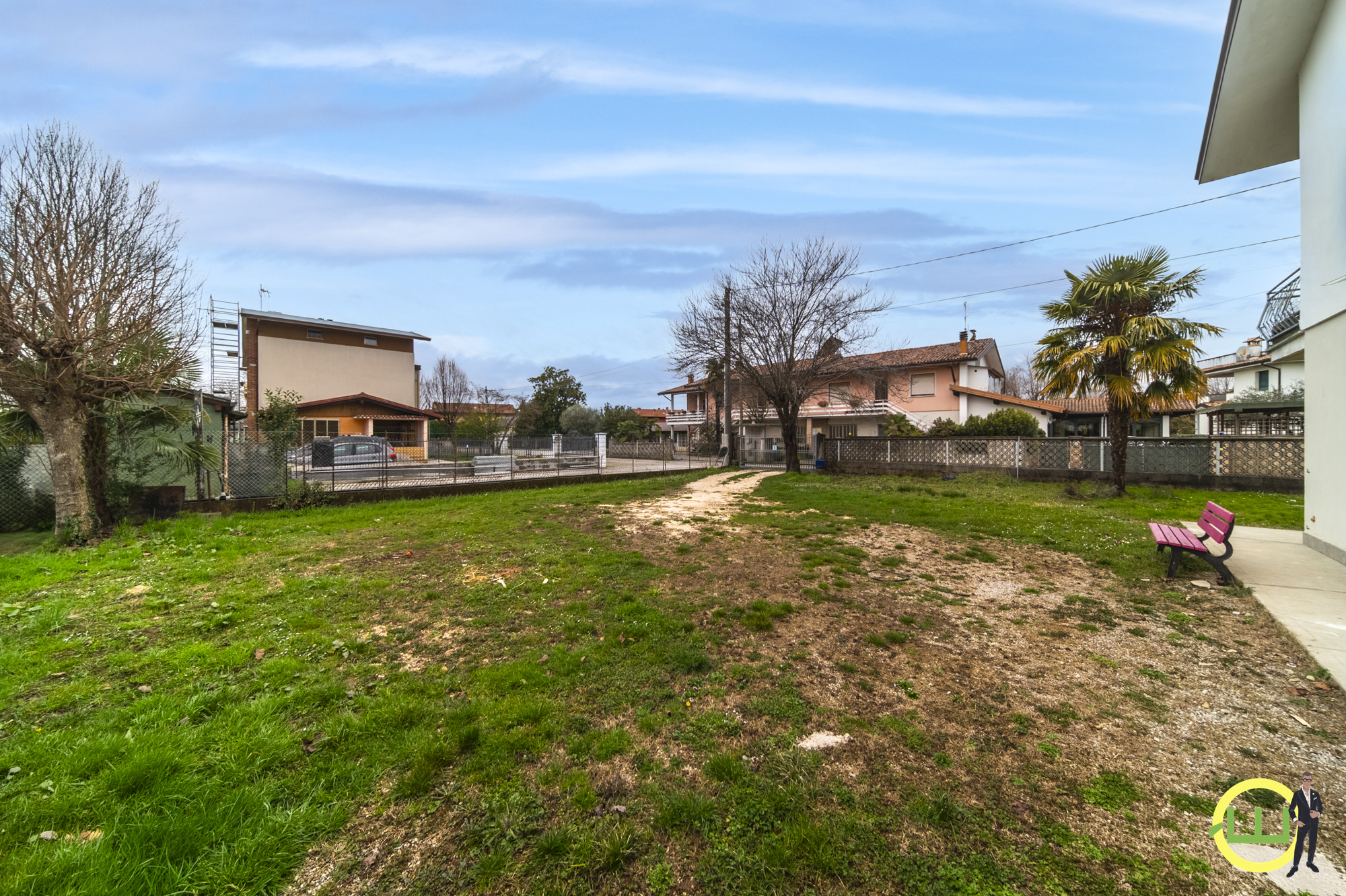 Media numero 7 di SPAZIOSA VILLA CON GIARDINO DA SOGNO A CAPRIVA DEL FRIULI