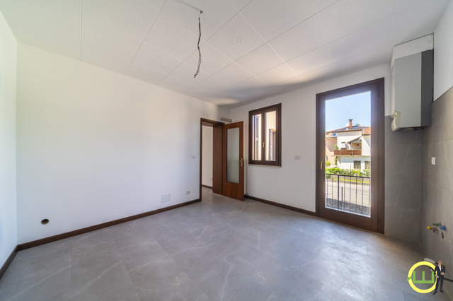 Media numero 6 di APPARTAMENTO ZONA CENTRO STUDI CON UNA CAMERA, 91 MQ UD