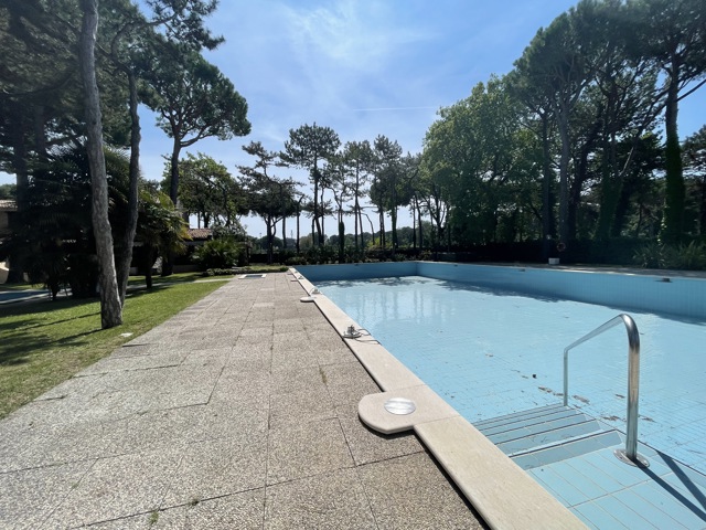 Media numero 14 di VILLA SCHIERA CON PISCINA (LIGNANO SABBIADORO)