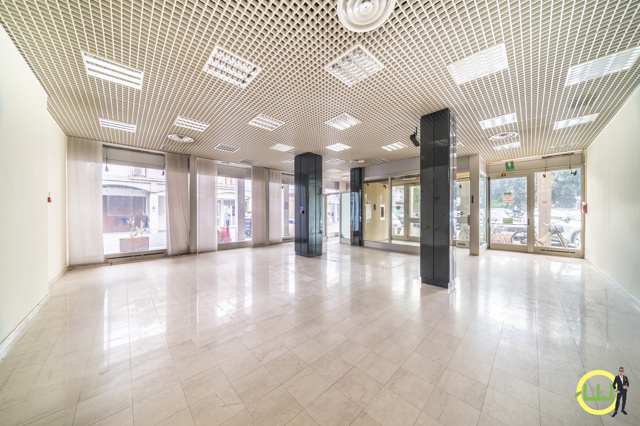 Media numero 7 di NEGOZIO CENTRALISSIMO SAN VITO AL TAGLIAMENTO