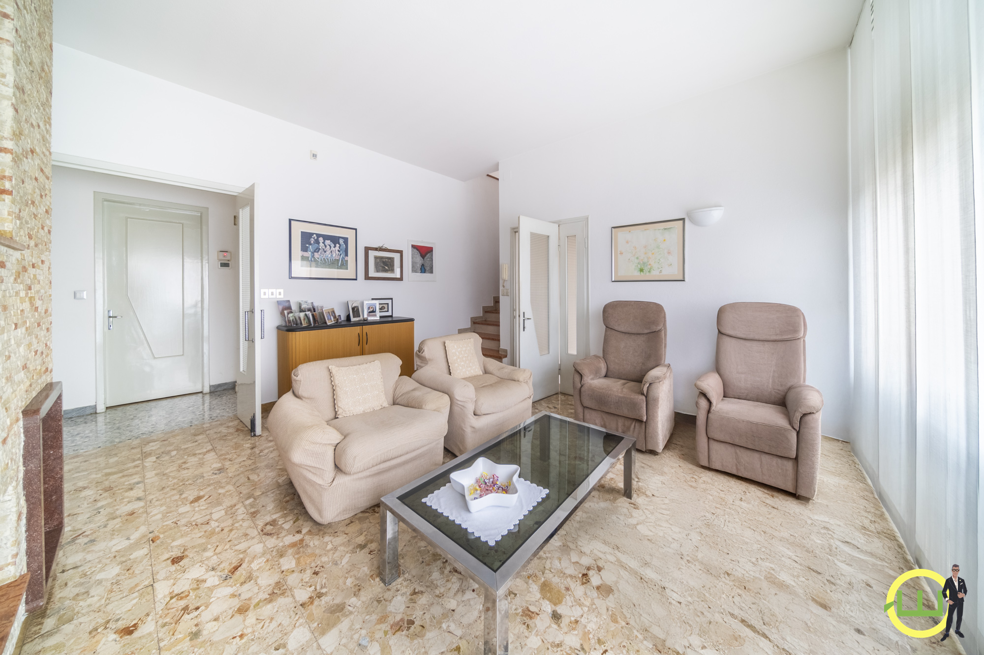 Media numero 7 di VILLA DALLA MODERNA ARCHITETTURA (CARPACCO)