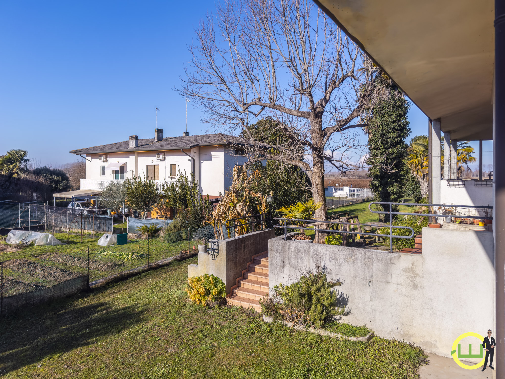 Media numero 3 di LUMINOSA VILLA CON GIARDINO A TEOR