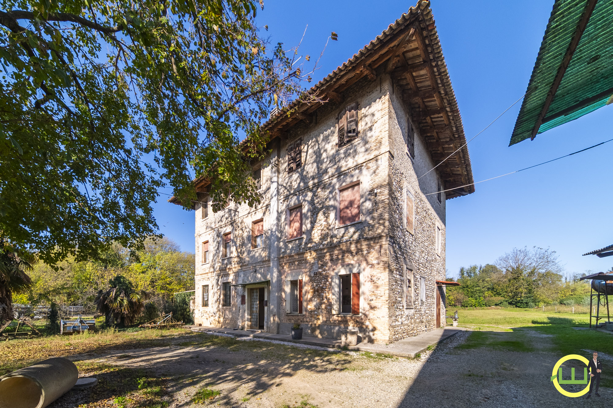 Media numero 29 di LUMINOSA CASA IN SASSO CON AMPIO DEPOSITO E SPAZIO VERDE A CODROIPO