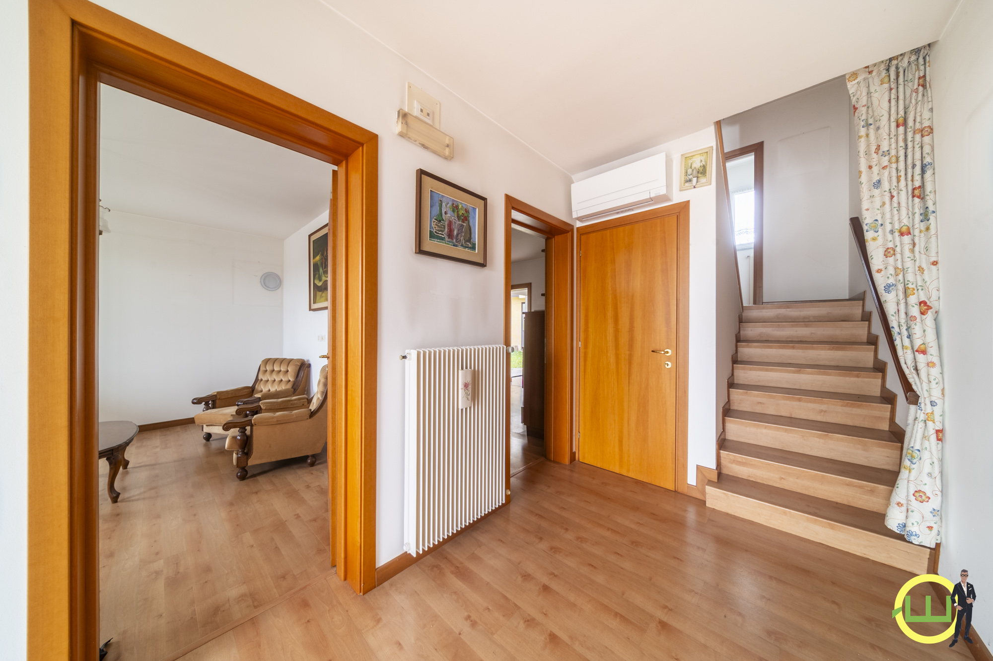 Media numero 4 di LUMINOSA PORZIONE DI VILLA CON AMPIO GIARDINO ESLUSIVO A MORSANO