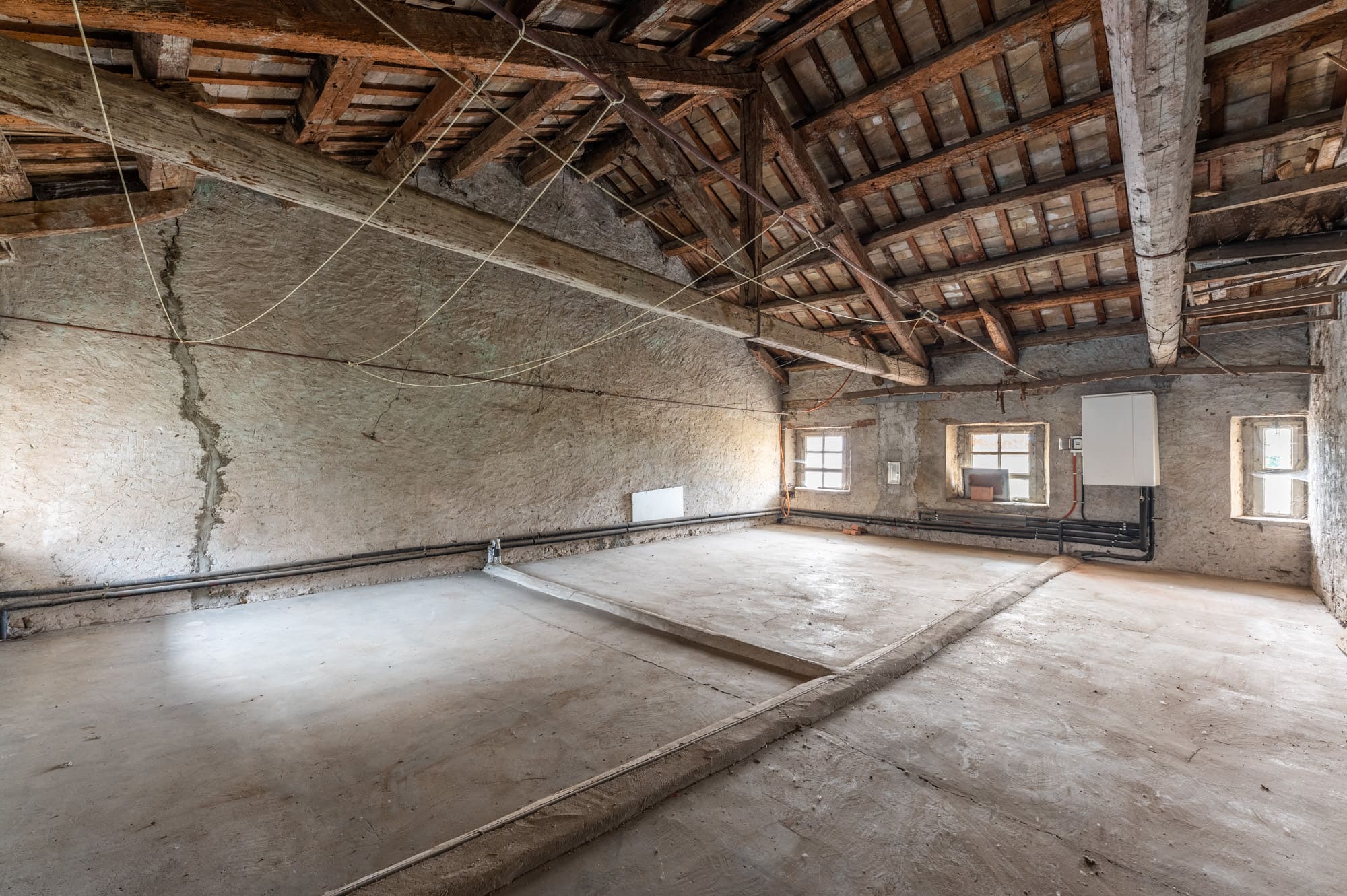 Media numero 26 di CASA SU TRE PIANI CON AMPIO ACCESSORIO DA RISTRUTTURARE A SEDEGLIANO