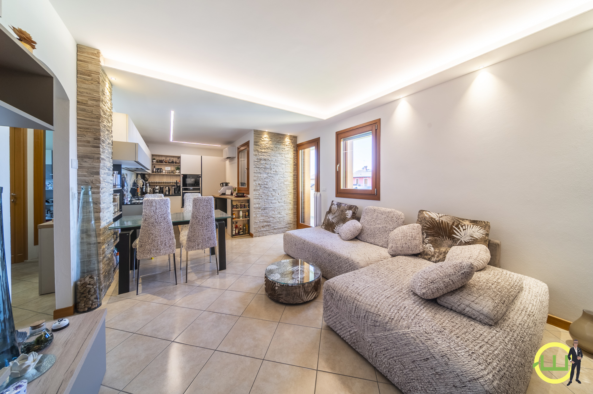 Media numero 3 di BICAMERE BISERVIZI TERRAZZATISSIMO UD EST