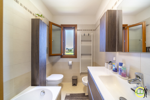 Media numero 14 di BICAMERE BISERVIZI TERRAZZATISSIMO UD EST