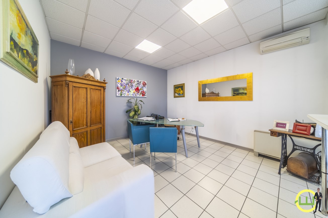 Media numero 12 di CAPANNONE + UFFICI (TRICESIMO)