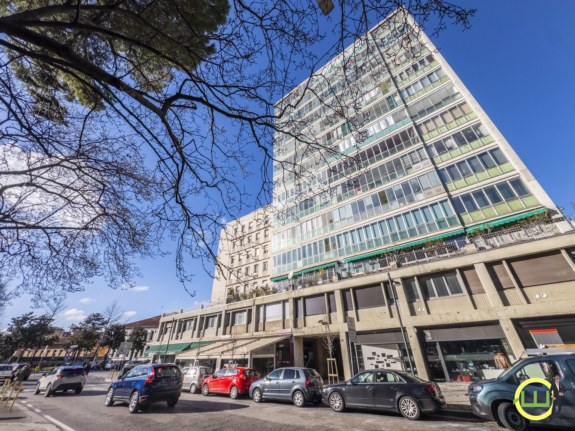 Immagine di BICAMERE BISERVIZI CON GARAGE VIA LEOPARDI (UD)