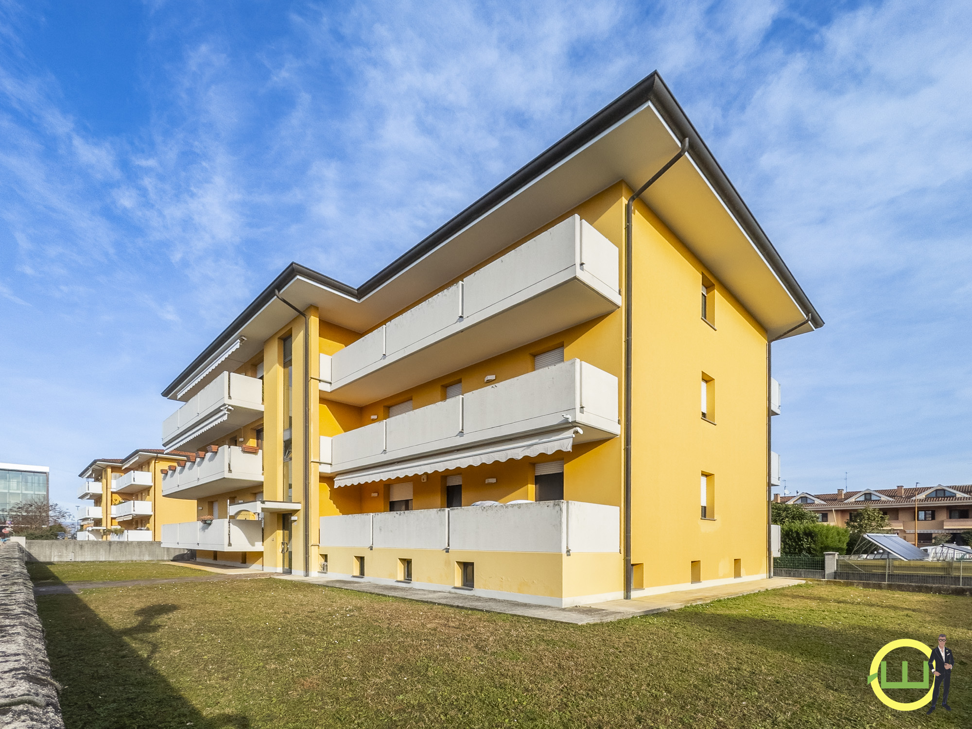 Media numero 2 di LUMINOSO APPARTAMENTO CON GARAGE A CODROIPO