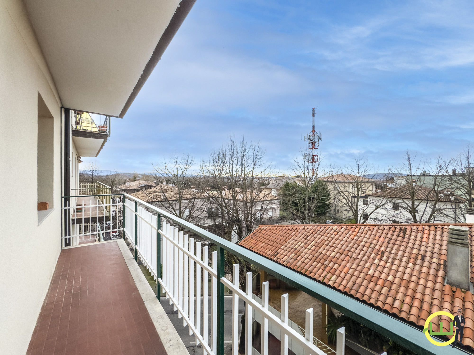 Media numero 6 di PANORAMICO APPARTAMENTO CON GARAGE IN CENTRO A CORMONS