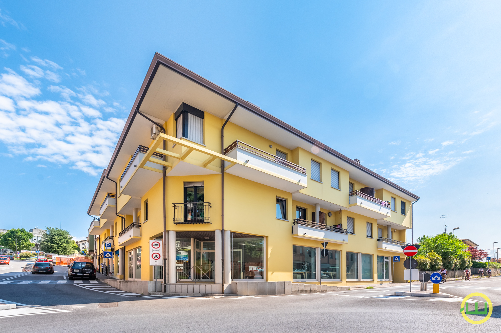 Media numero 22 di APPARTAMENTO CENTRALE BICAMERE BUJA
