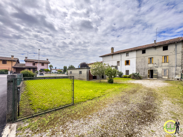 Media numero 2 di CASA INDIPENDENTE CON AMPIO GIARDINO A BERTIOLO