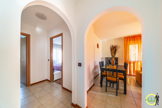 Media numero 8 di TOLMEZZO, AMPIO BICAMERE TERRAZZATO,RISTRUTTURATO CON GARAGE
