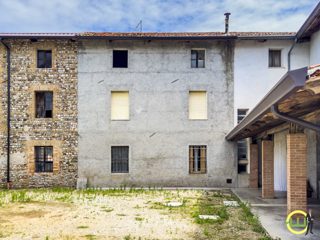 Media numero 27 di CASA INDIPENDENTE CON AMPIO GIARDINO A BERTIOLO