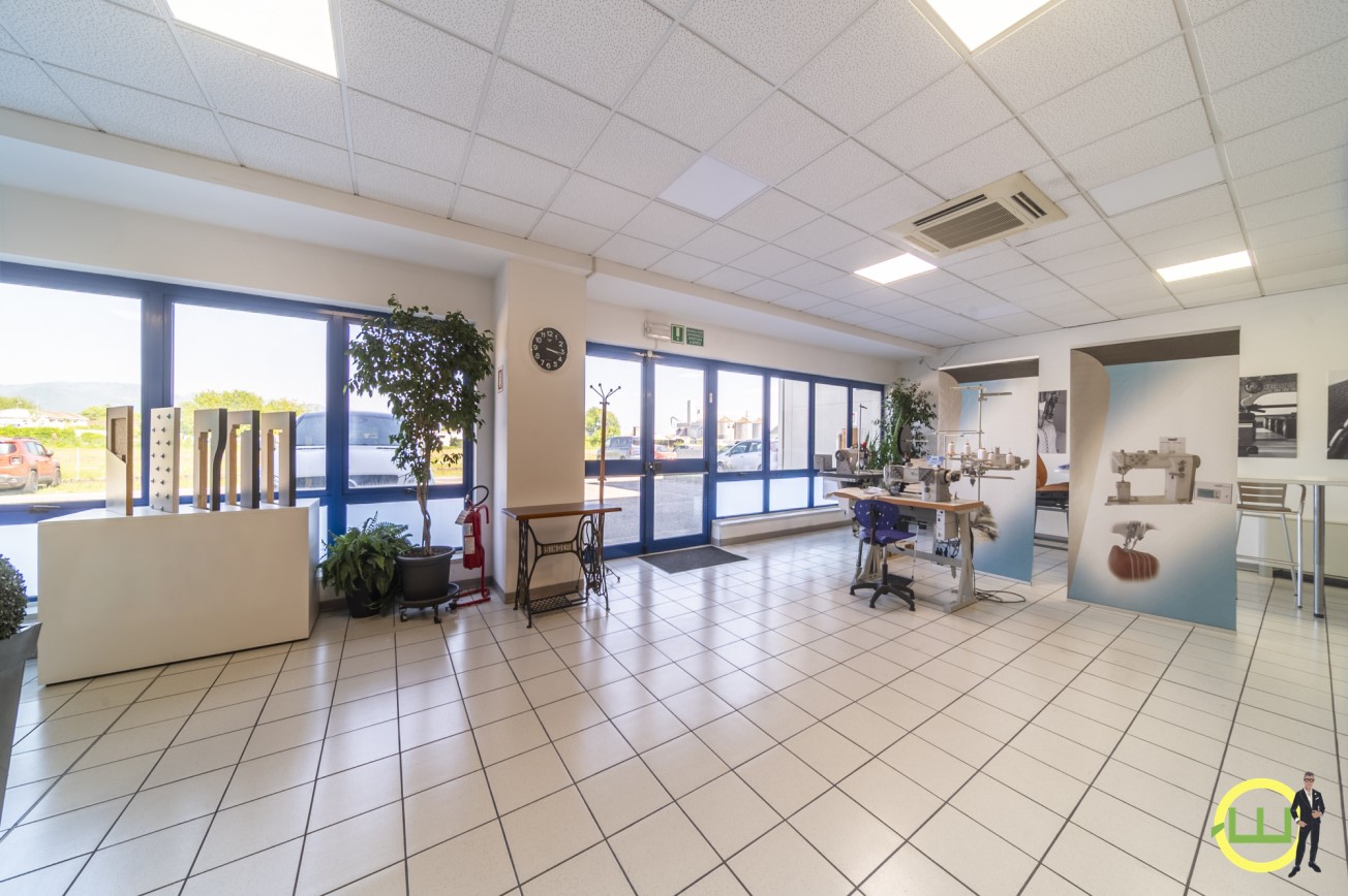 Media numero 6 di CAPANNONE + UFFICI (TRICESIMO)