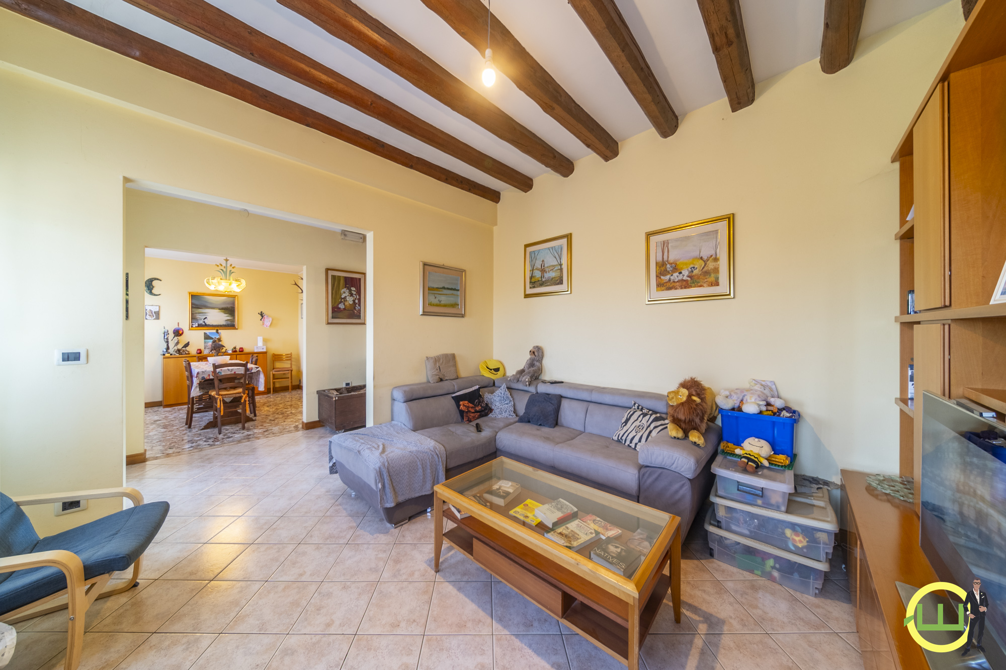 Media numero 4 di AMPIA CASA INDIPENDENTE CON TAVERNA, GARAGE E GIARDINO