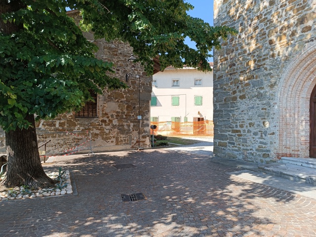 Media numero 20 di RUSTICO CON SPETTACOLARE GIARDINO NELLA FIABESCA GIASSICO DI CORMONS
