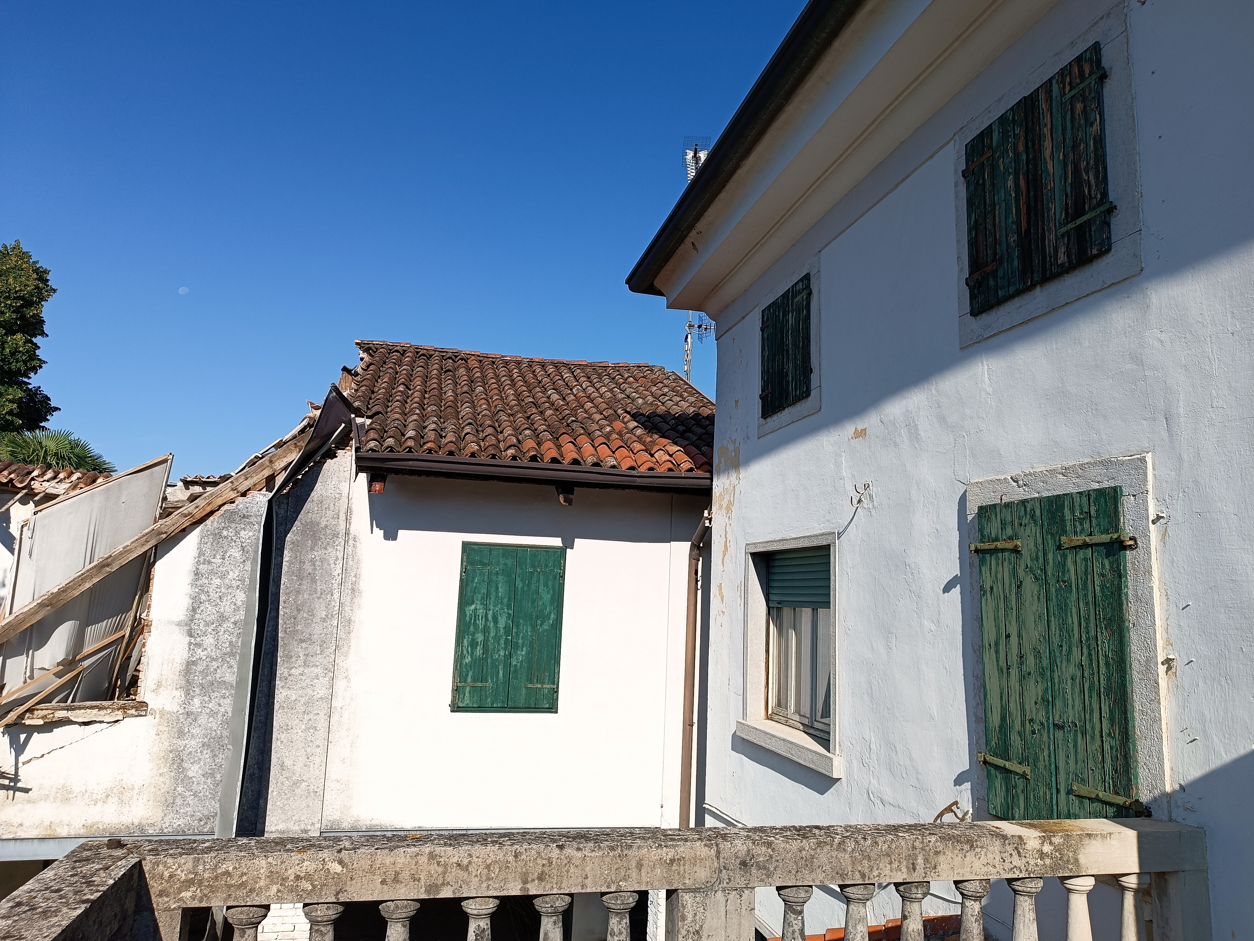Media numero 18 di VILLA D'EPOCA CON STUPENDO PARCO A CORNO DI ROSAZZO
