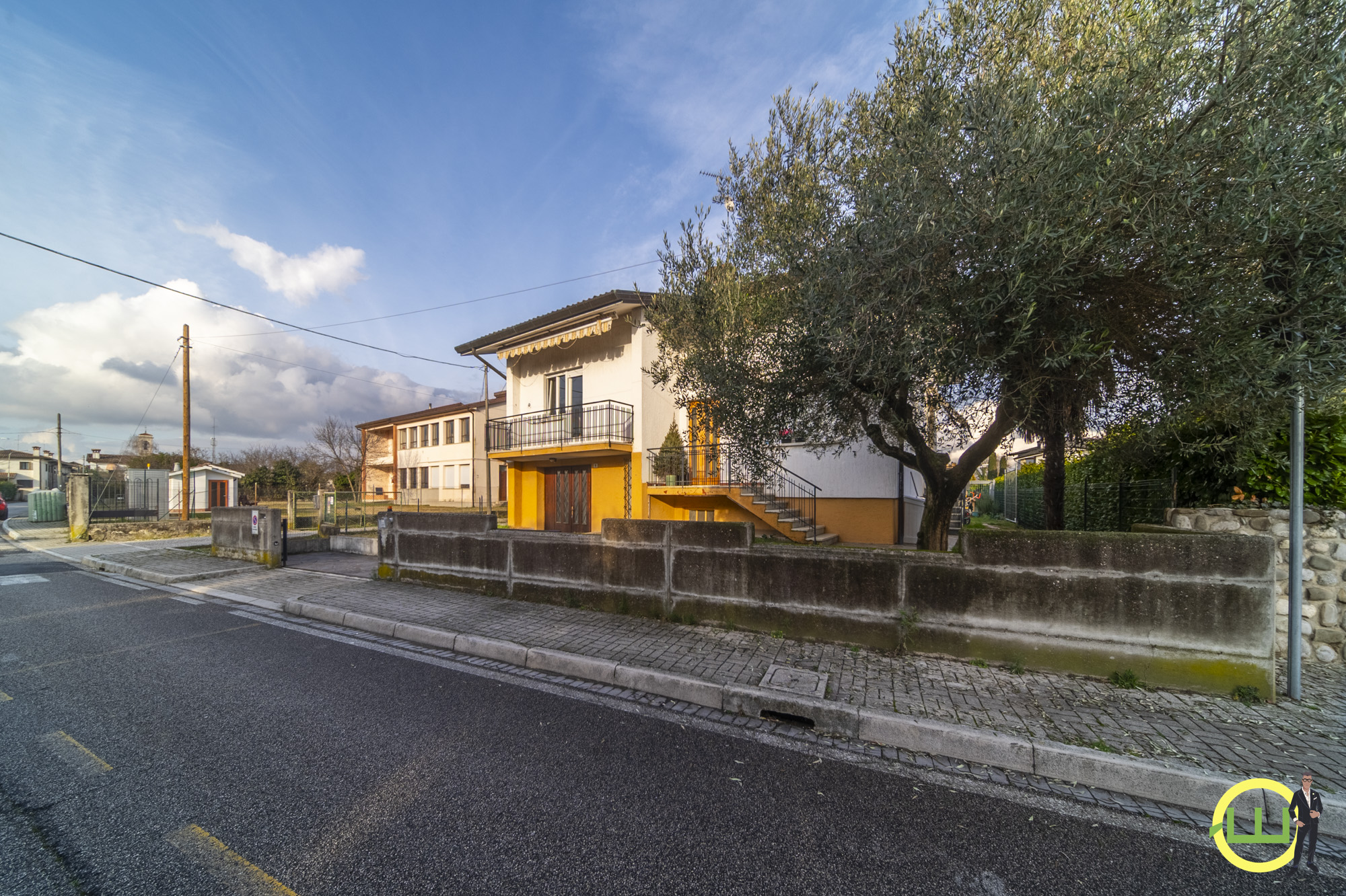 Media numero 30 di VILLA SINGOLA CON GIARDINO ESCLUSIVO A MANZINELLO