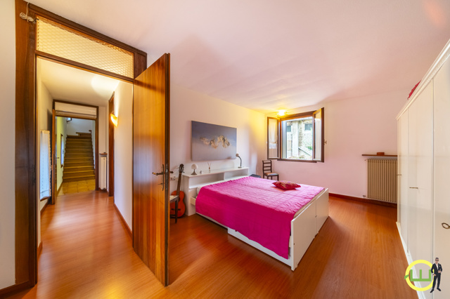 Media numero 22 di  AMPIA CASA INDIPENDENTE CON GIARDINO A MORTEGLIANO