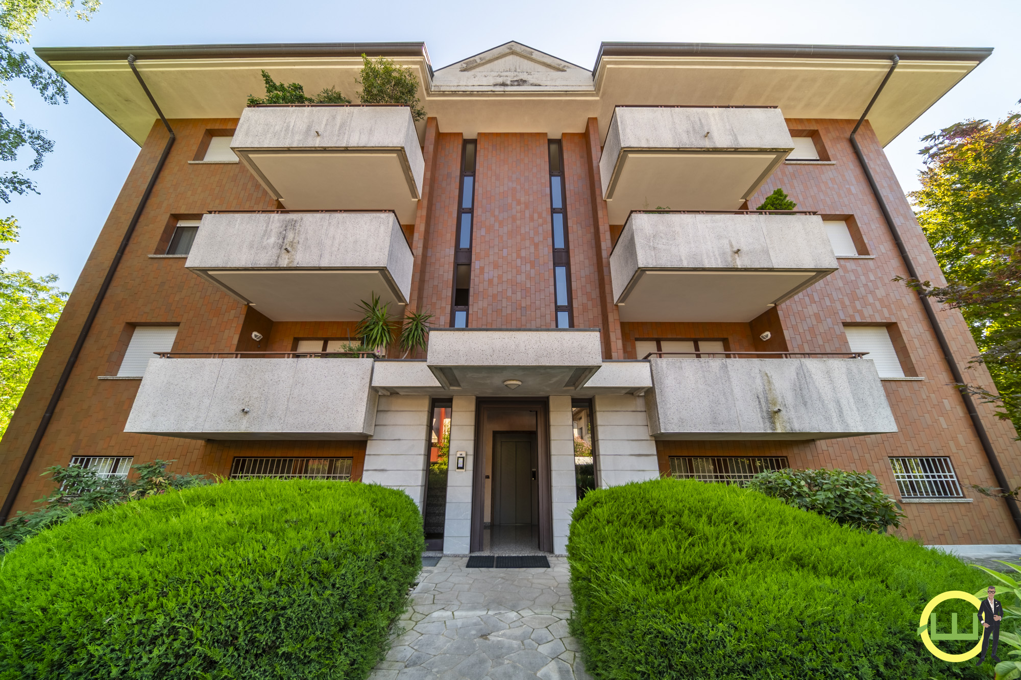 Media numero 30 di BICAMERE BISERVIZI TERRAZZATISSIMO CENTRO STUDI UD