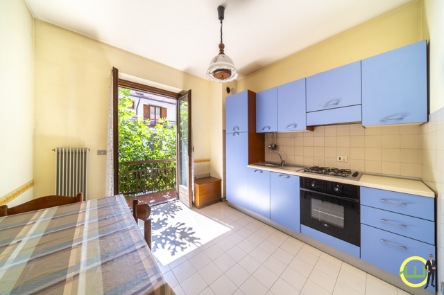 Media numero 16 di INTERA BIFAMILIARE CON BOX E CANTINE - BORDANO