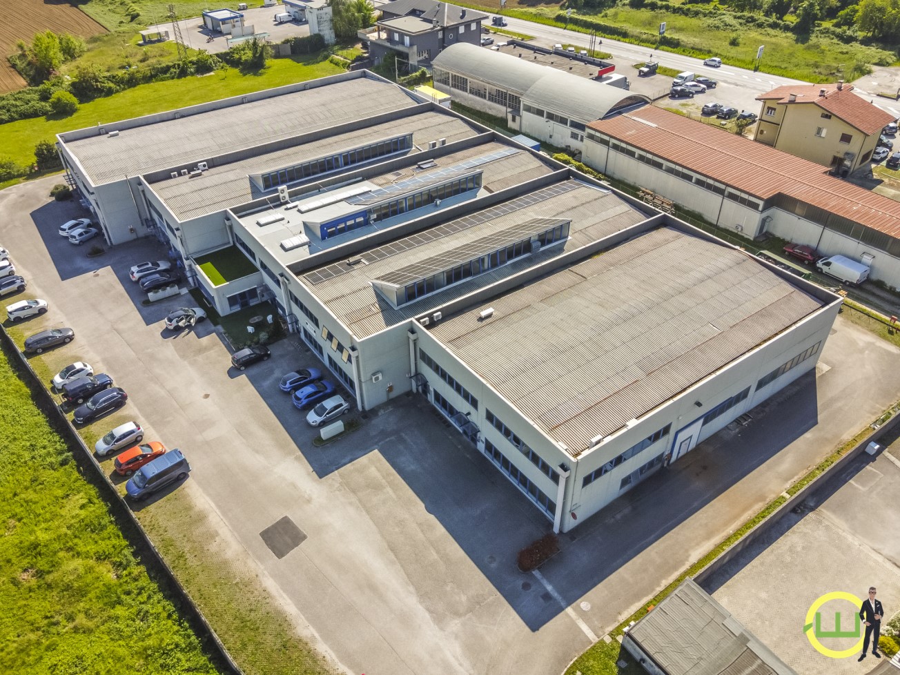 Media numero 25 di CAPANNONE + UFFICI (TRICESIMO)