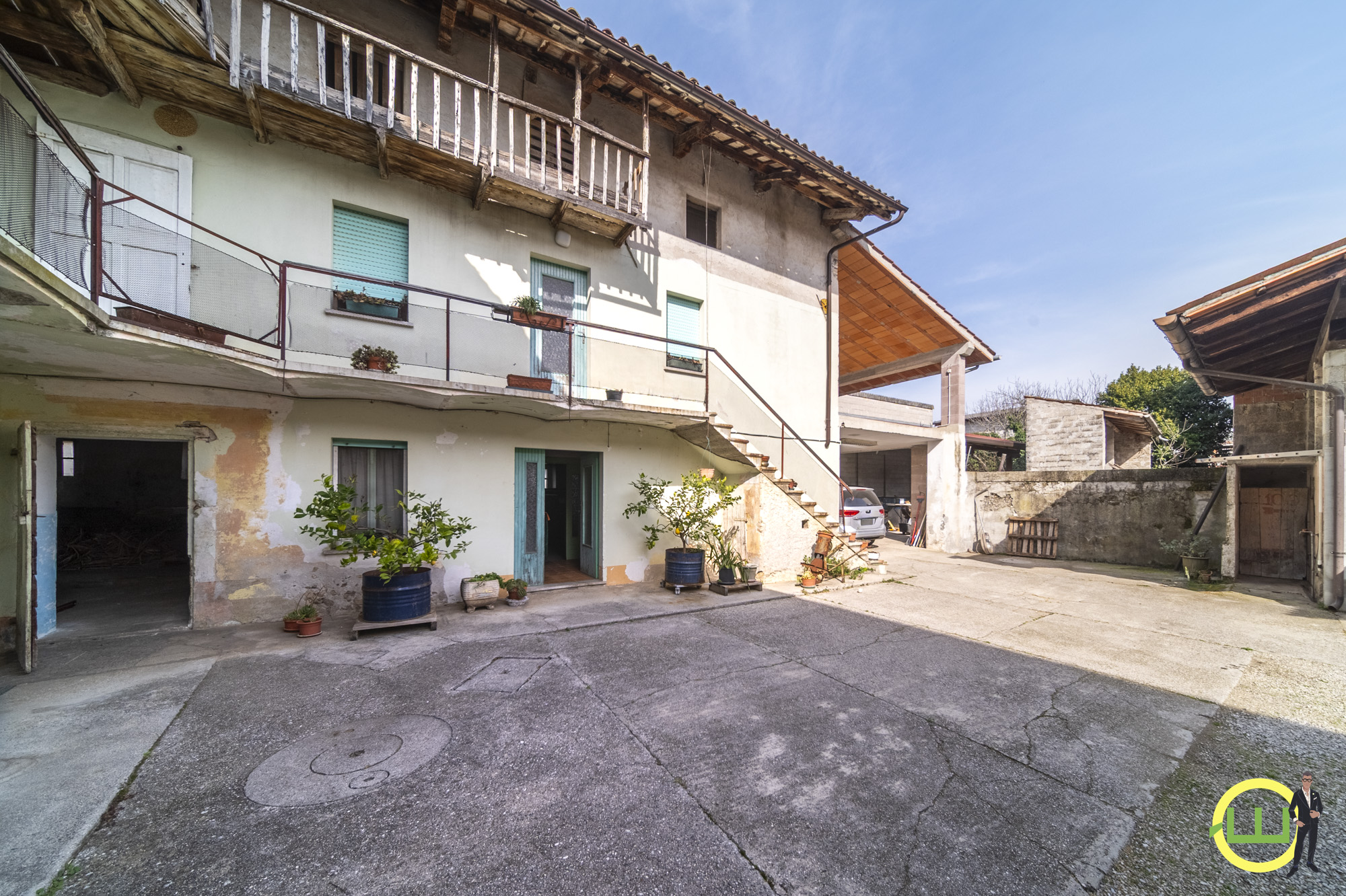 Media numero 25 di TERRATETTO TRICAMERE CON AMPIA CORTE ESCLUSIVA A SEDEGLIANO