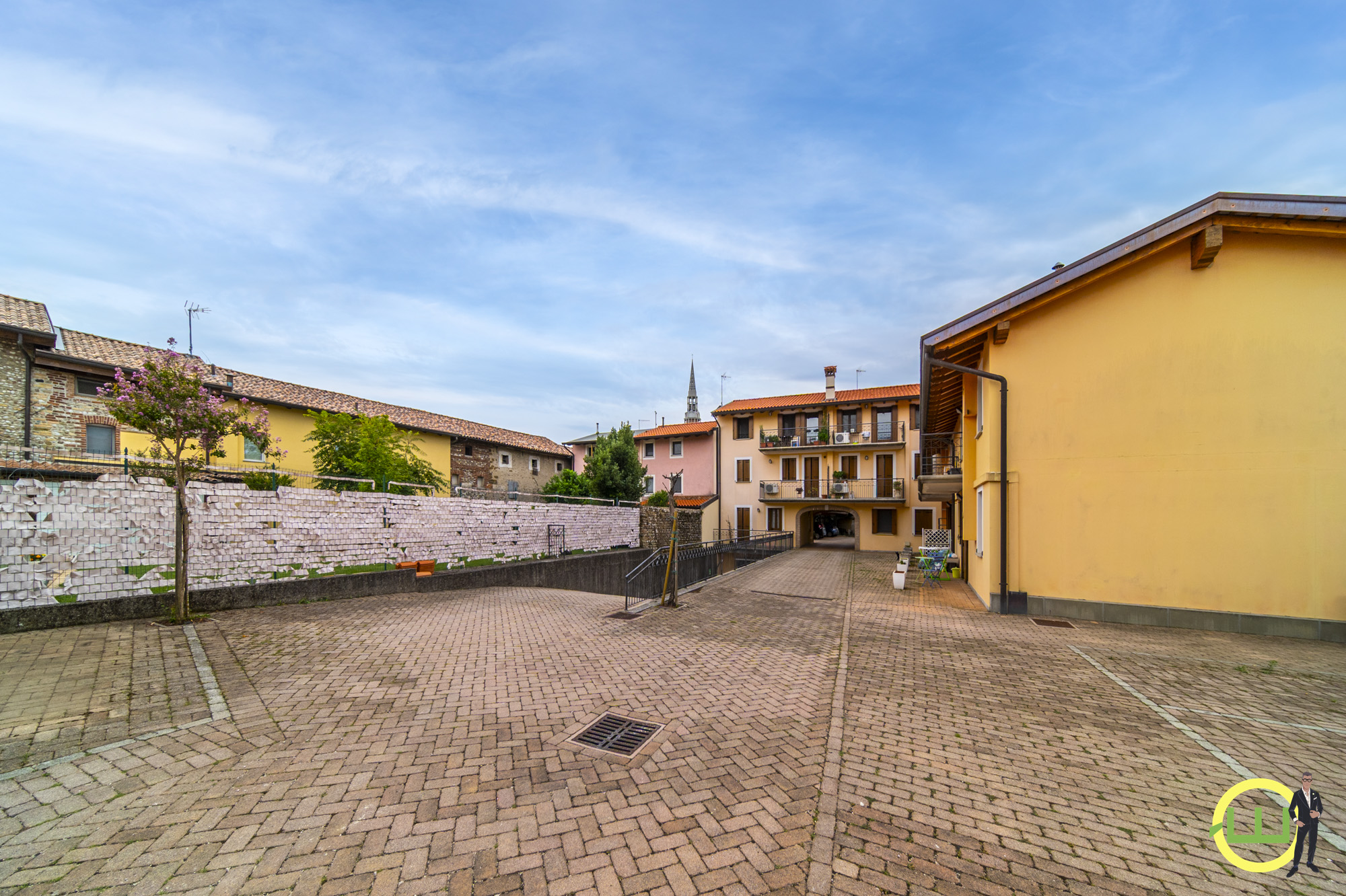 Media numero 20 di TERRACIELO PRONTO INGRESSO CON GIARDINO A MORTEGLIANO