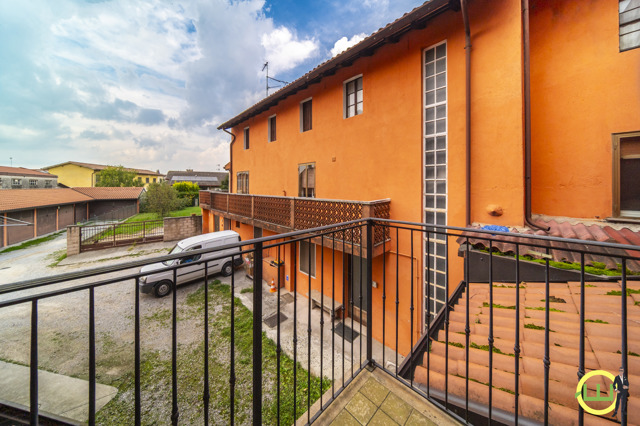 Media numero 25 di MODERNO APPARTAMENTO BICAMERE PIù STUDIO IN PIENO CENTRO A GONARS