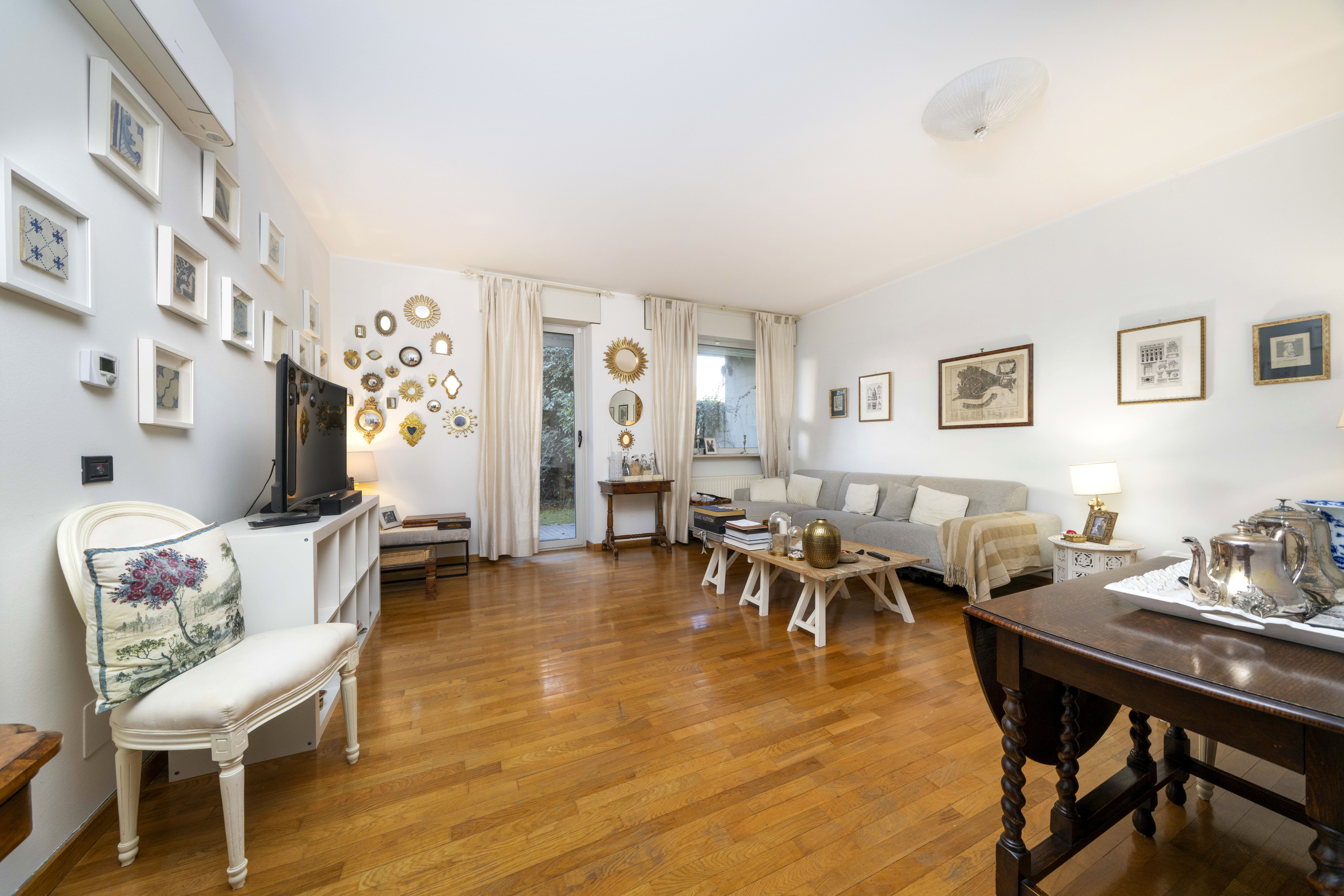 Media numero 3 di Parco Moretti Bicamere con Giardino e Garage