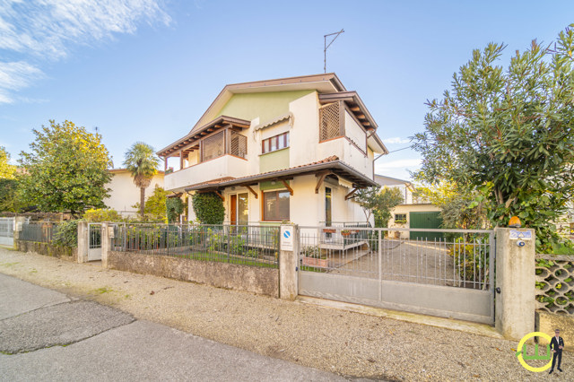 Media numero 30 di APPARTAMENTO IN BIFAMILIARE CON GIARDINO ESCLUSIVO A CODROIPO