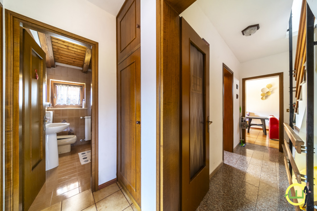 Media numero 12 di CAVAZZO CARNICO – UNA CASA DA VIVERE, DENTRO E FUORI