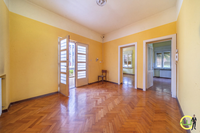 Media numero 4 di VILLA D'EPOCA CON 2 GENEROSI APPARTAMENTI E PARCO IN CENTRO A GORIZIA