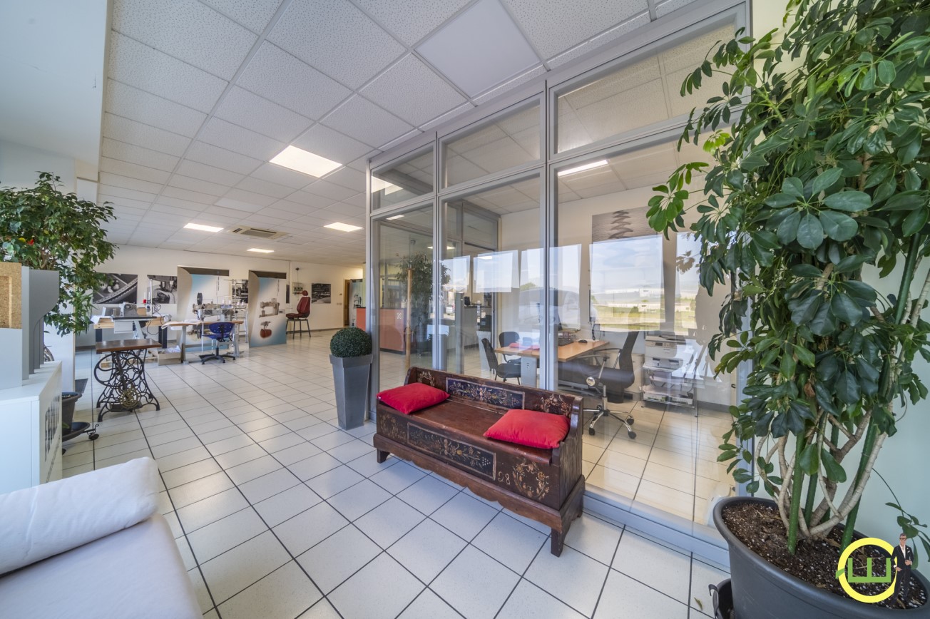 Media numero 13 di CAPANNONE + UFFICI (TRICESIMO)