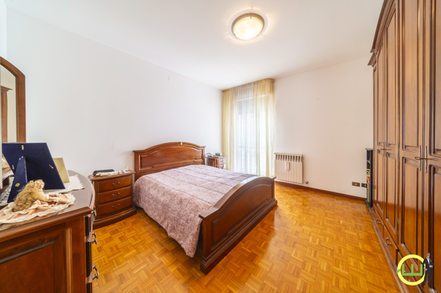 Media numero 17 di APPARTAMENTO CON 3 CAMERE DA LETTO E ORTO IN CENTRO A CORMONS