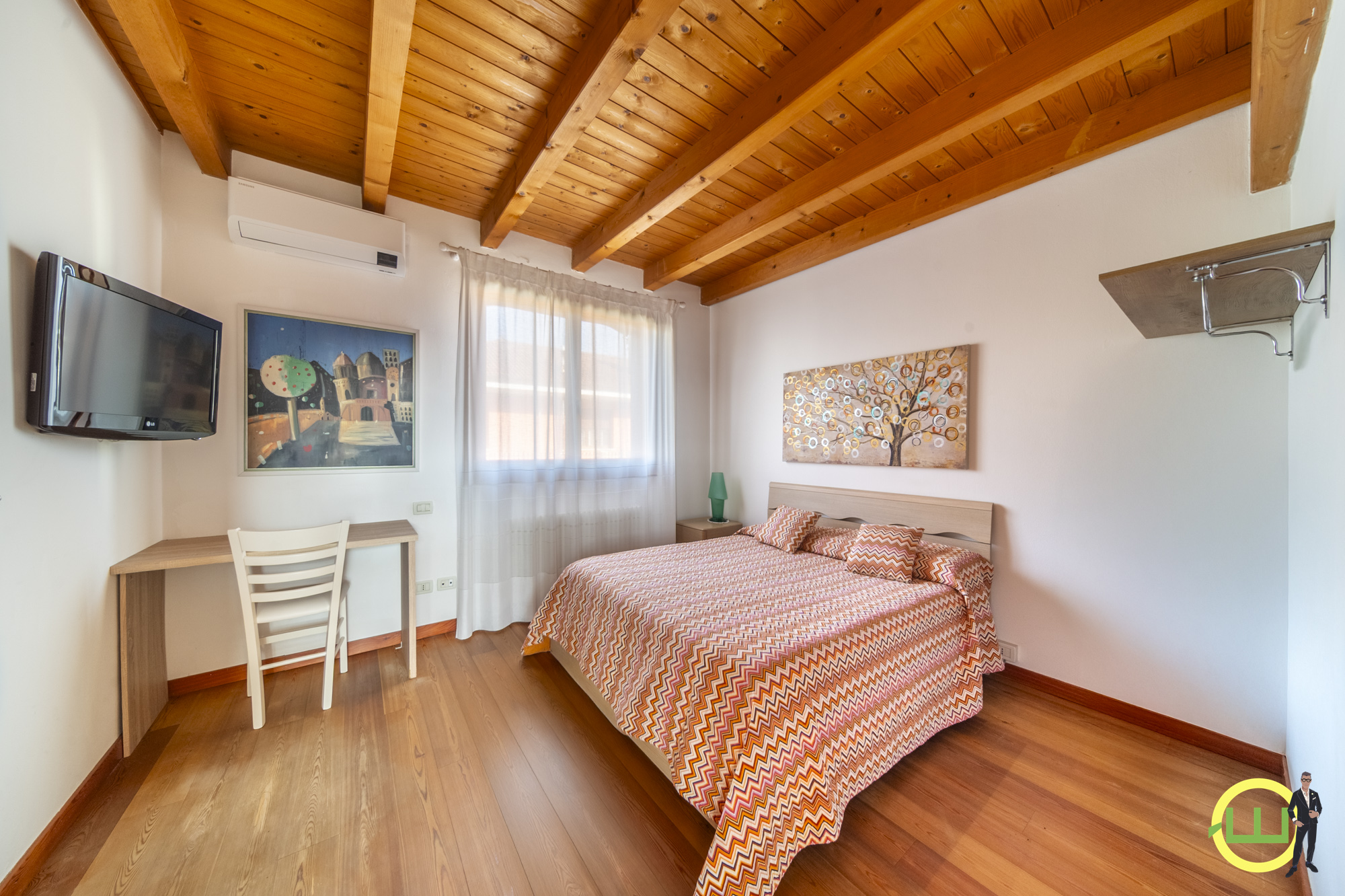 Media numero 22 di VILLA BACIATA DAL SOLE ( 2 KM DA UDINE) 