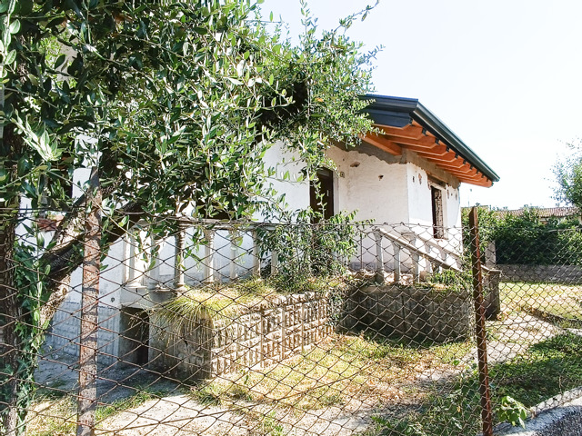 Media numero 2 di Venduta la Villa singola completamente personalizzabile a Manzano