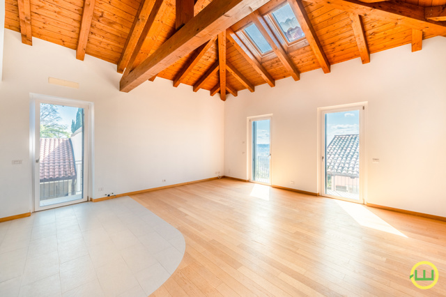 Immagine di SAN DANIELE CENTRALISSIMA VILLASCHIERA PRIMO INGRESSO!