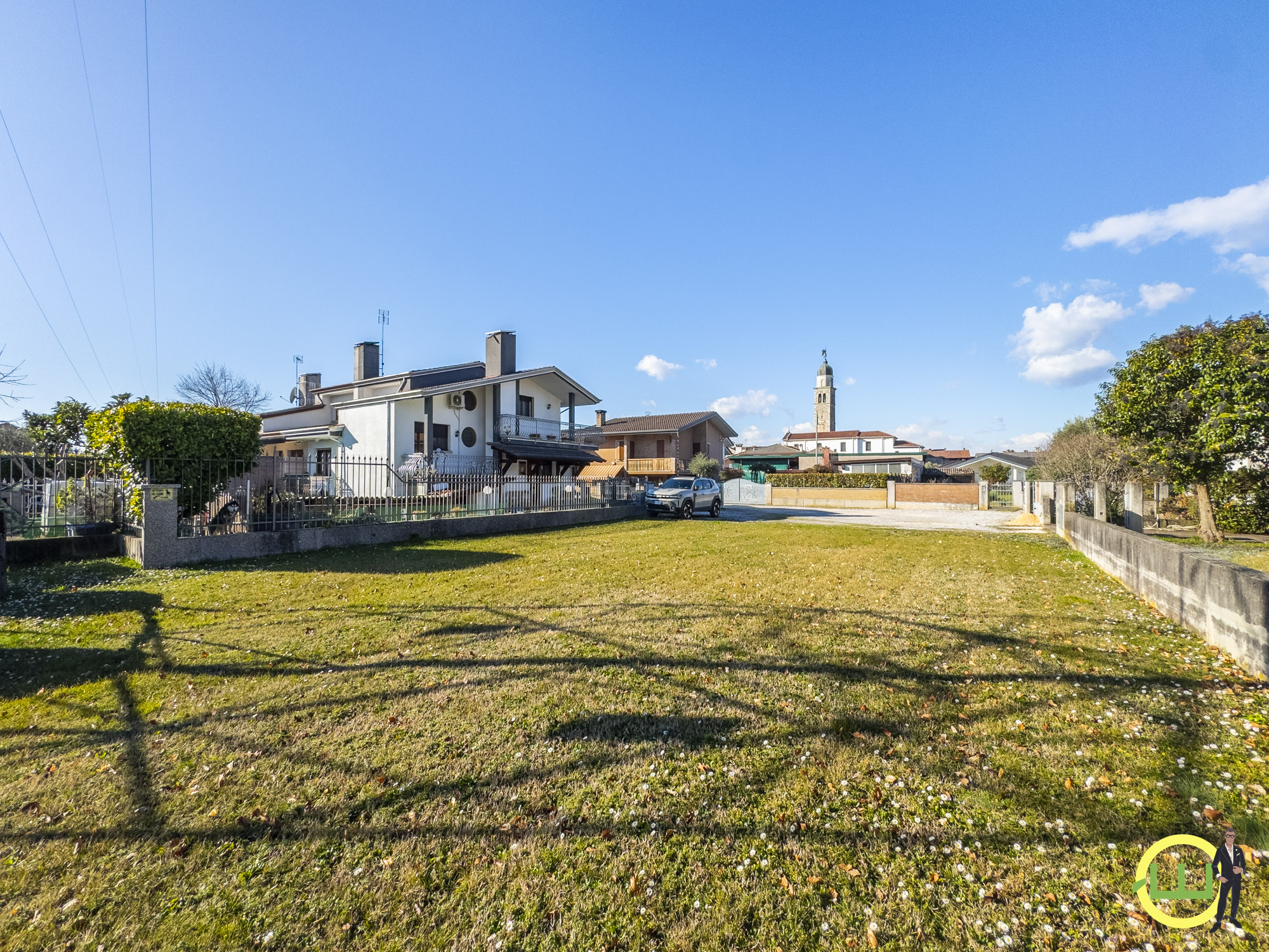 Media numero 40 di LUMINOSA PORZIONE DI BIFAMILIARE CON GIARDINO   A  CODROIPO