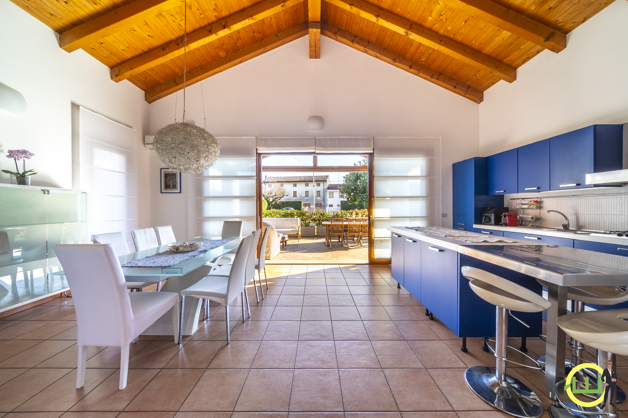 Media numero 18 di VILLA BACIATA DAL SOLE ( 2 KM DA UDINE) 