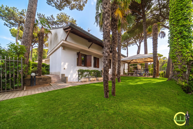 Media numero 34 di VILLA CON PISCINA LIGNANO PINETA